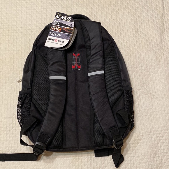 Swiss Gear Backpack in gray & black - Picture 2 of 16